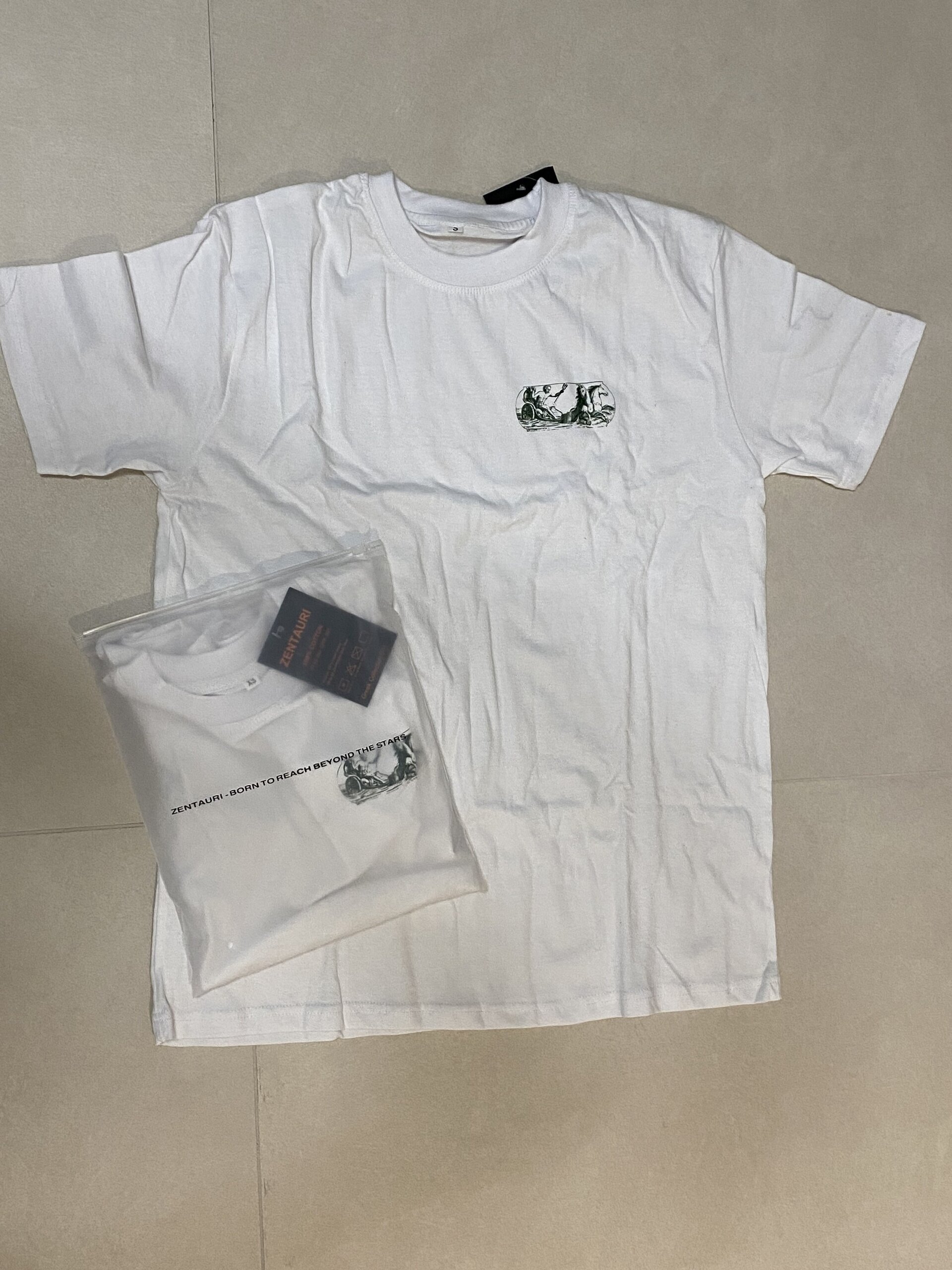 CAMISETA BLANCA CON DISEÑO VERDE - 4